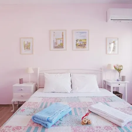Apartment Evanthia's 2-spacious, Central, 2bdr Apart,+balcony