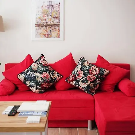 Evanthia's 2-spacious, Central, 2bdr Apart,+balcony