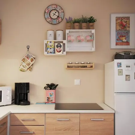 Evanthia's 2-spacious, Central, 2bdr Apart,+balcony